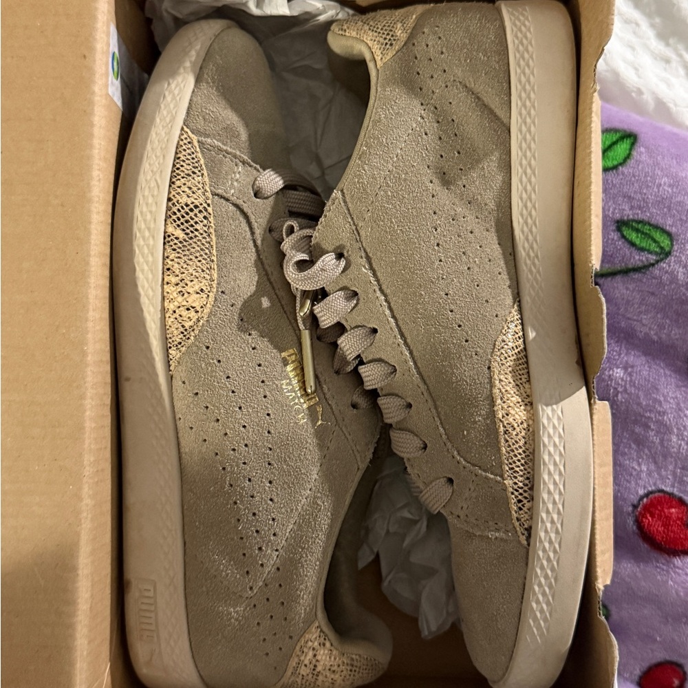 Tan pumas